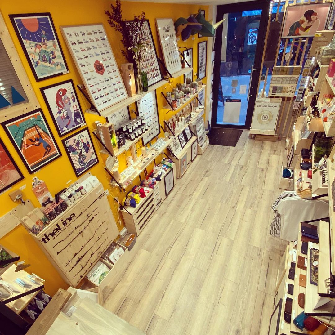 Photo by Sacrés Français ! in Sacrés Français with @papi.lili, @les_petits_frenchies, @bigcitylifenantes, @nanteshype, @walleditions, @samo_paris, @hellotheline, @oranatrikovna, @petitscommerces, @lesdemoisellesdelair, @le_bonbon_nantes, @captainefringant, @lamajoretteamoustache, @laboiteameuh, @petitfutenantes, @mokmokceramic, @larmorie_fr, @petitfuteloireatlantique, and @wearepieceandlove.