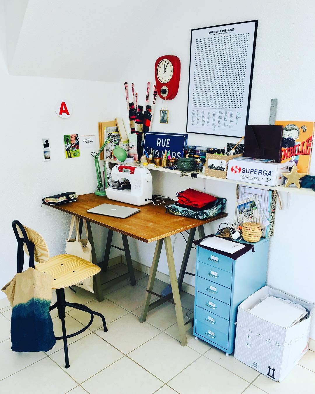 Photo shared by Fanny on September 29, 2018 tagging @lisareddings, @ikeafrance, @brothersews, and @lamajoretteamoustache.