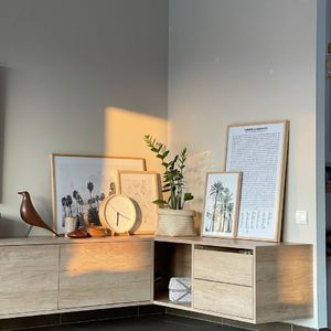 Photo shared by Sandrine on March 19, 2021 tagging @umbra_design, @vitra, @posterstore, @lamajoretteamoustache, @sasoagencement, and @colibripeinture. May be an image of indoor.