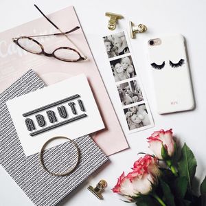 Photo by LA MAJORETTE À MOUSTACHE on October 18, 2018. May be an image of 5 people, jewelry and text that says 'Twm HFG ABRUTI'.