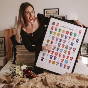 Photo by LAURA - Fille du Sud 🔆 in Toulouse, France with @lamajoretteamoustache. May be an image of 1 person and indoor.